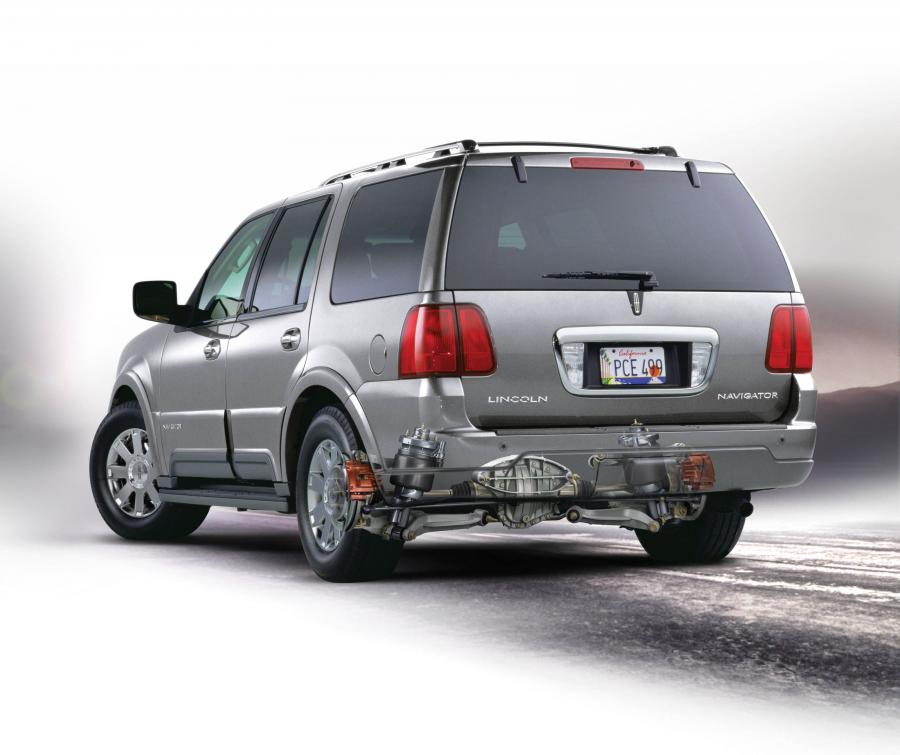  Lincoln Navigator 2003 года  (фото 43 из 59)